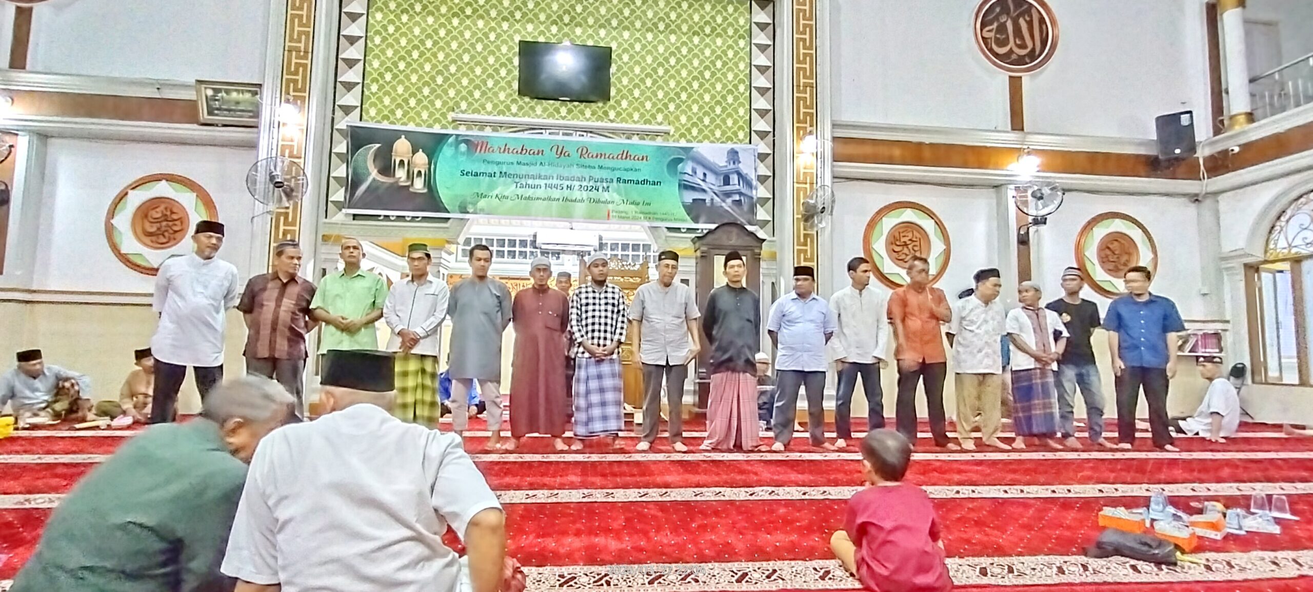 Kepala KUA Kecamatan Nanggalo Resmikan Pengurus Masjid Al Hidayah Siteba Periode 2024-2027
